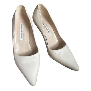 Manolo Blahnik Leather Heels Classic Pointed Toe